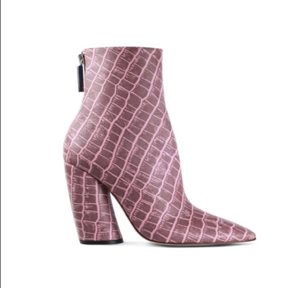 Rosbalet Pink Leather Boot